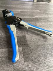 Kìm tuốt dây điện Kingtony 6761-07