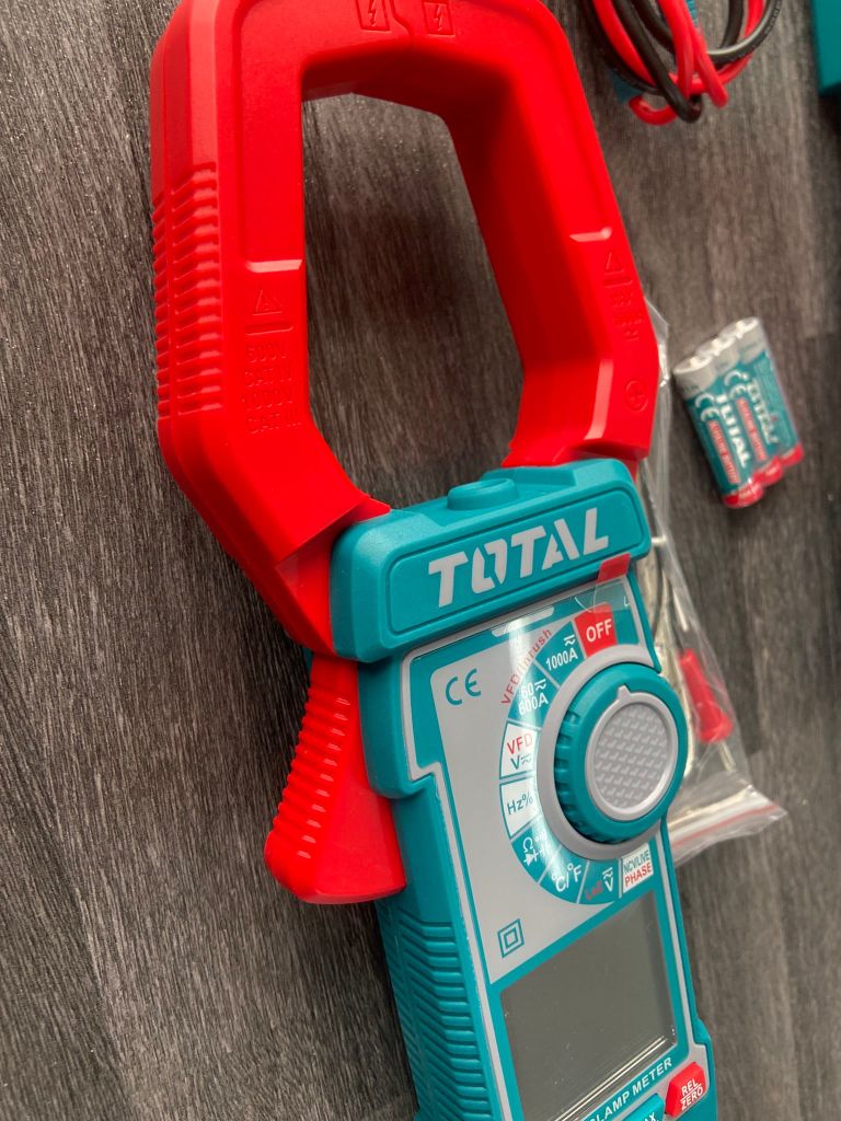 Kềm đo AC kỹ thuật số TOTAL TMT7610002