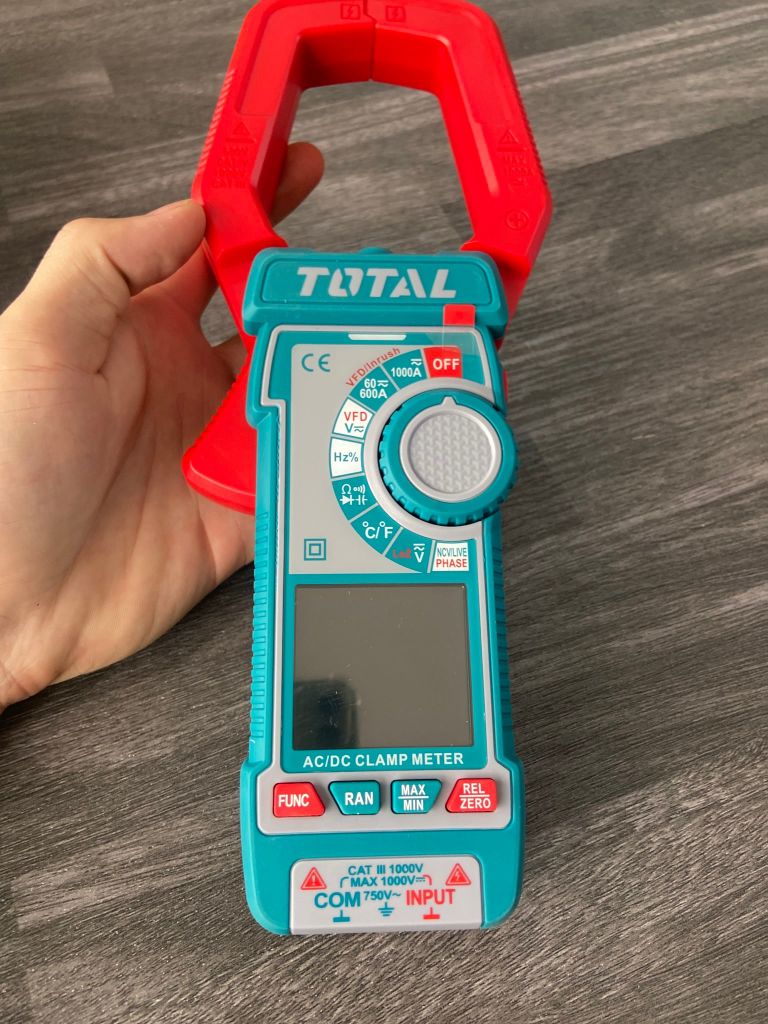 Kềm đo AC kỹ thuật số TOTAL TMT7610002