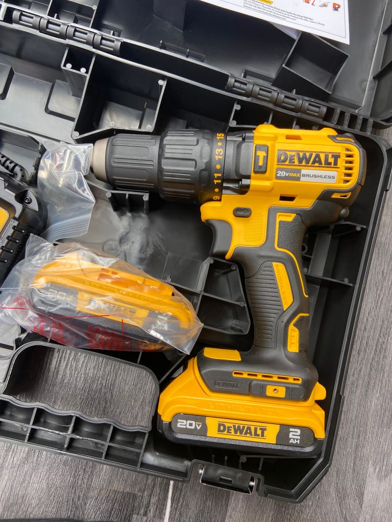 Máy khoan cầm tay 20V Dewalt DCD7781D2-B1 (2 pin 2 Ah - 1 sạc)