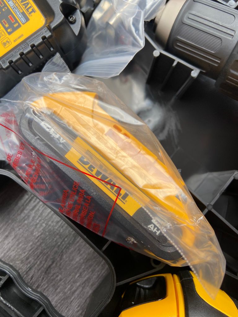 Máy khoan cầm tay 20V Dewalt DCD7781D2-B1 (2 pin 2 Ah - 1 sạc)