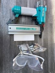 15-50mm Súng bắn đinh U dùng khí nén TOTAL TAT83501