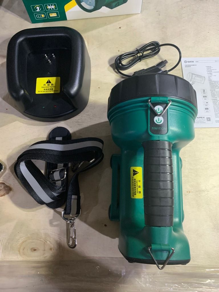 Đèn chiếu sáng SATA 90708A