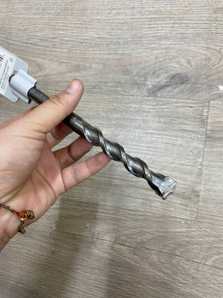 SDS-PLUS MŨI KHOAN BÊ TÔNG HỢP KIM 14X160MM Makita B-56063
