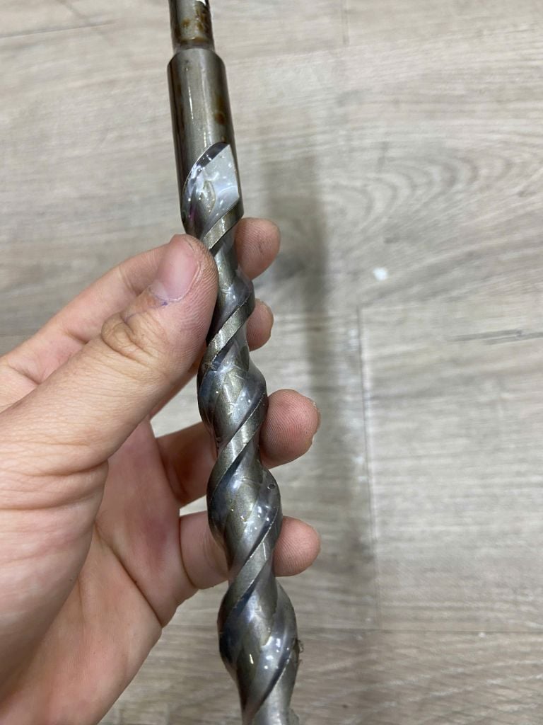 SDS-PLUS MŨI KHOAN BÊ TÔNG HỢP KIM 16X210MM Makita B-56122