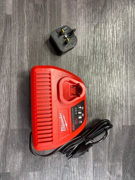 Sạc pin 12V (C12C) Milwaukee
