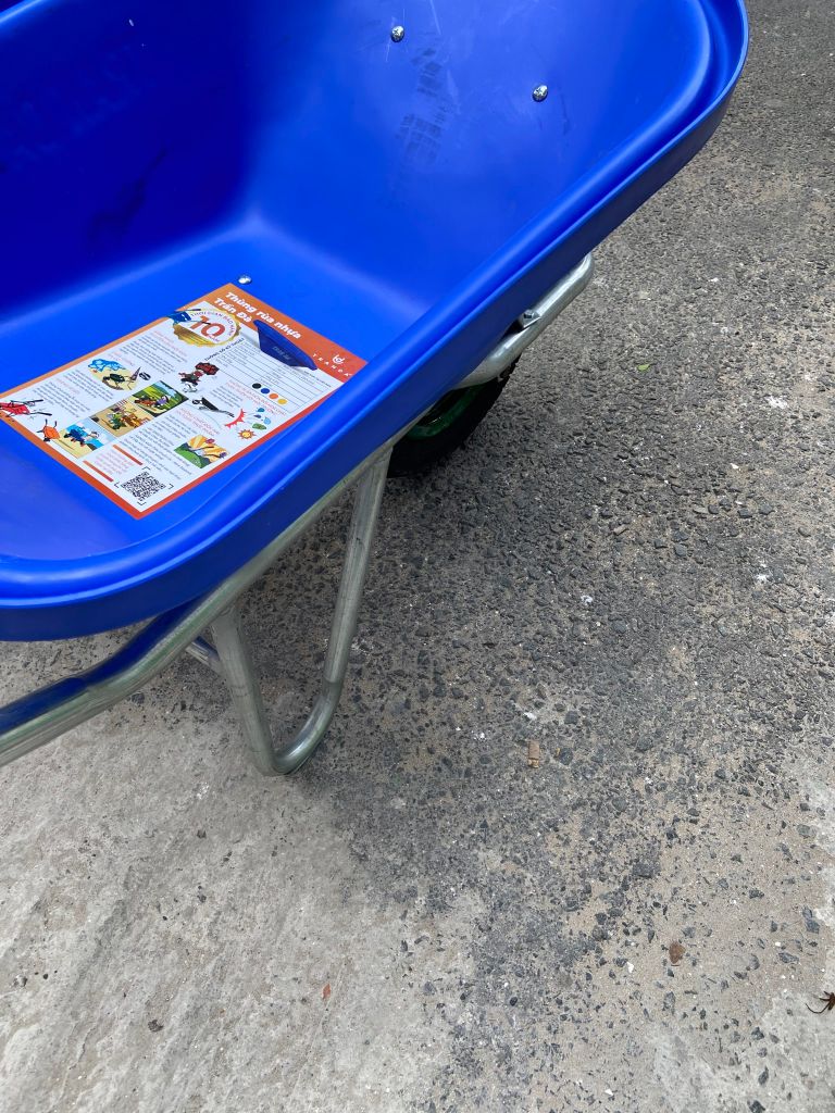 Xe rùa thùng nhựa xanh sườn Inox 304 dày 1.5mm TranDa XR.N015.060