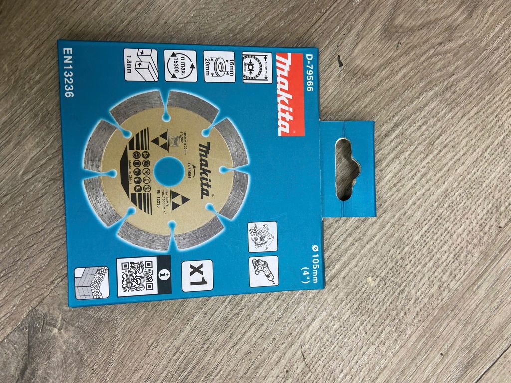 LƯỠI CẮT KIM CƯƠNG CHO BÊ TÔNG 105MMX20MM Makita D-79566