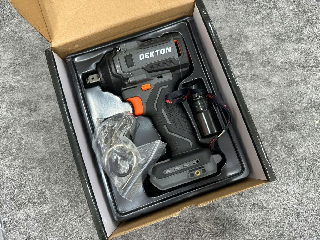 Máy siết bulong dùng pin 20V Dekton D20-IW550PRO