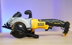 18V Máy cưa cầm tay dùng pin Dewalt DCS571N-KR