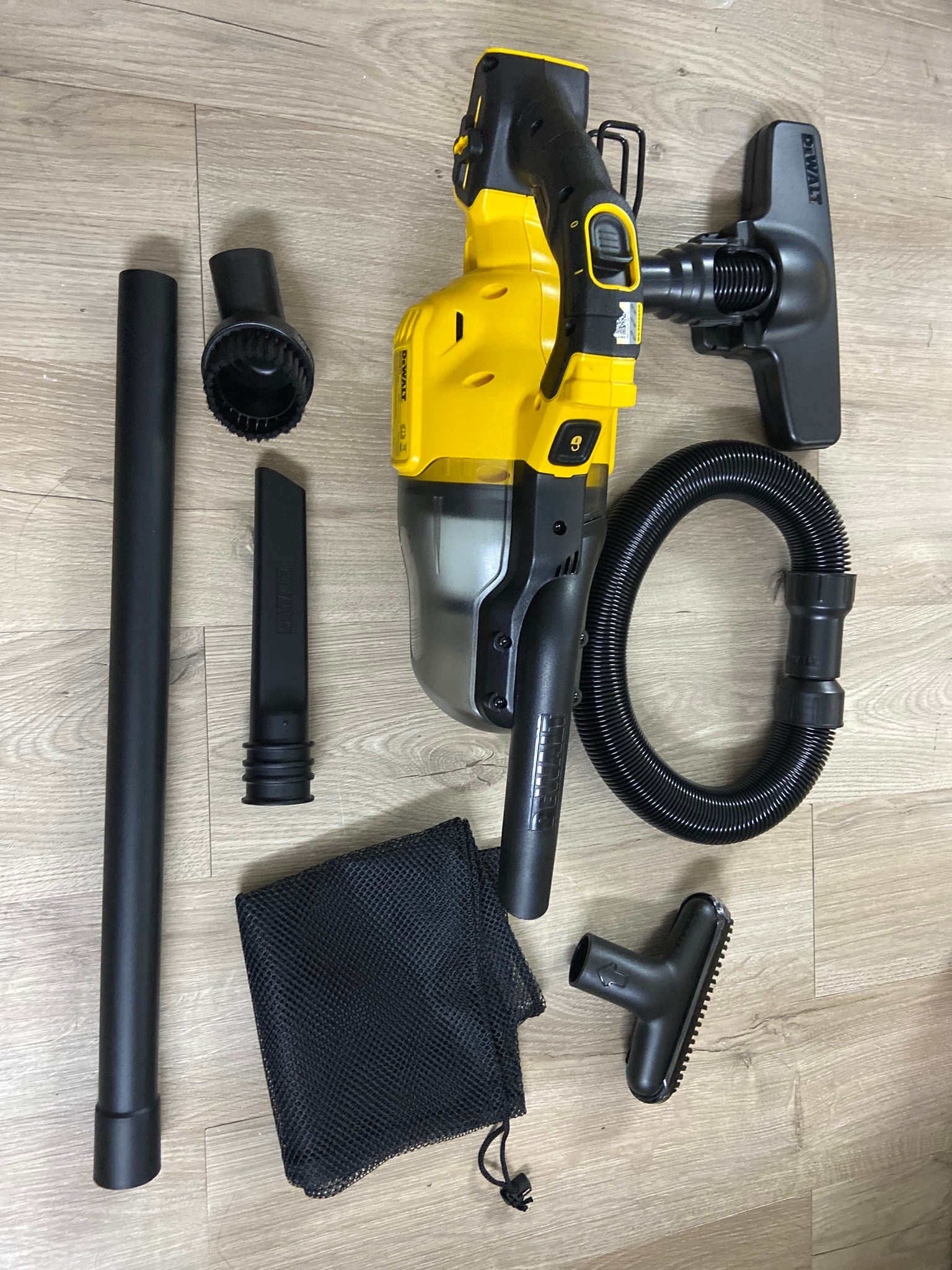 Máy hút bụi Dewalt DCV501LN-B1