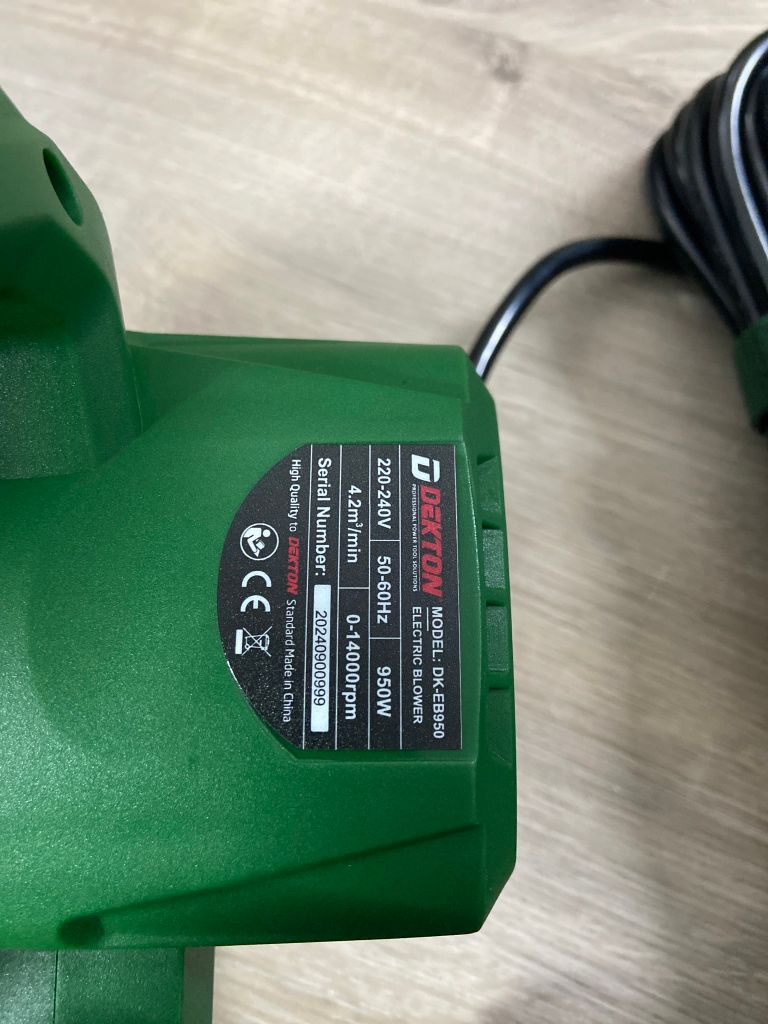 Máy thổi và hút bụi điện Dekton DK-EB950 Công suất 950W