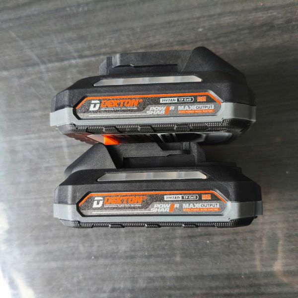 Pin 2.0Ah Dòng Xả Max 65A DEKTON M21-B2065PLUS