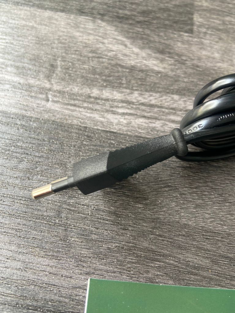 6.5A Sạc pin hiệu DEKTON; Model: M21-S65PRO