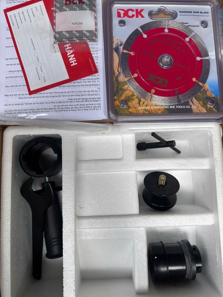 Máy cắt rãnh tường 1800W KZR125S - DCK