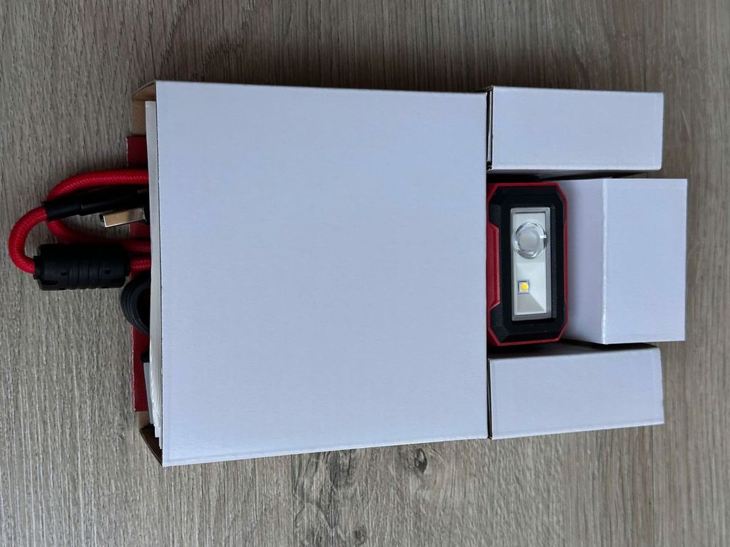 Đèn LED quấn đầu IR HL450 MILWAUKEE