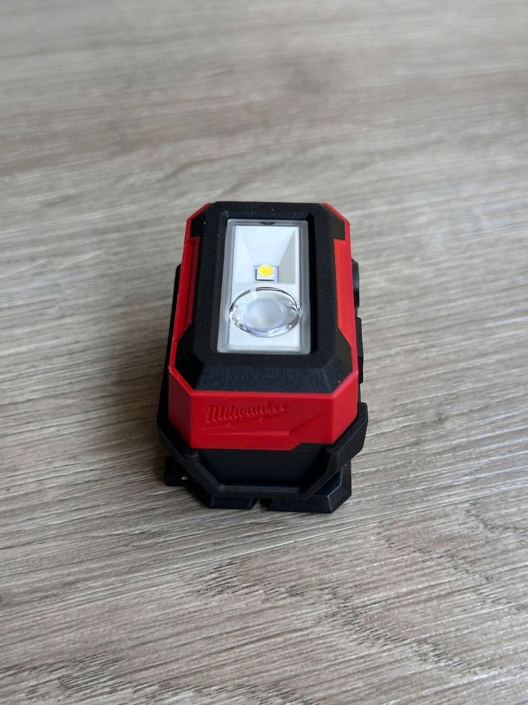 Đèn LED quấn đầu IR HL450 MILWAUKEE