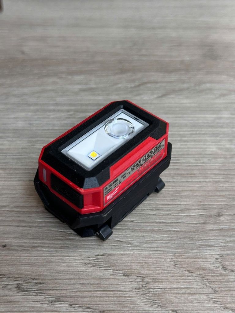 Đèn LED quấn đầu IR HL450 MILWAUKEE