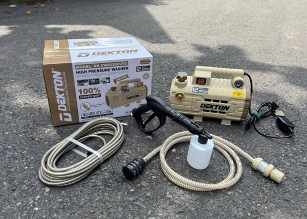 Máy xịt rửa xe (Máy phun bắn tia nước áp lực cao), hiệu DEKTON, model DK-CWR2200VTG