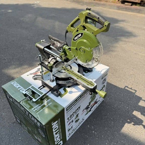 255mm / 1800W (ti trượt 30mm) - Máy cắt nhôm DEKTON DK-CN256XPRO