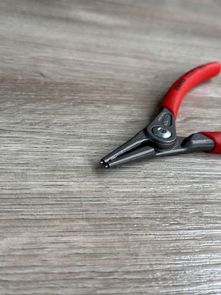 Kìm mở phe ngoài mũi thẳng Knipex 49 11 A1