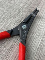 Kìm mở phe ngoài mũi cong Knipex 49 21 A31