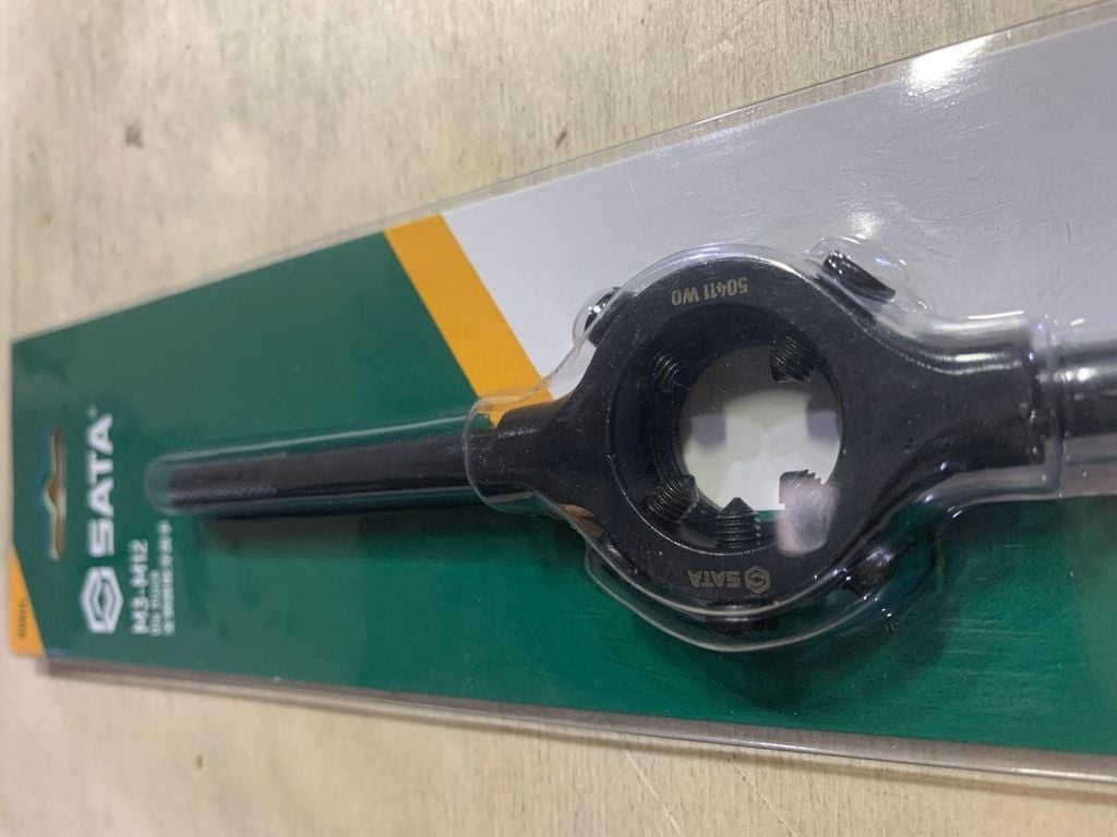Tay vặn khuôn taro tròn M3-M12 SATA 50411