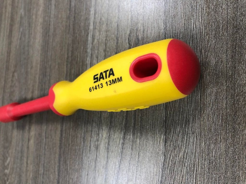 Tua vít đai ốc cách điện 13*125mm SATA 61413
