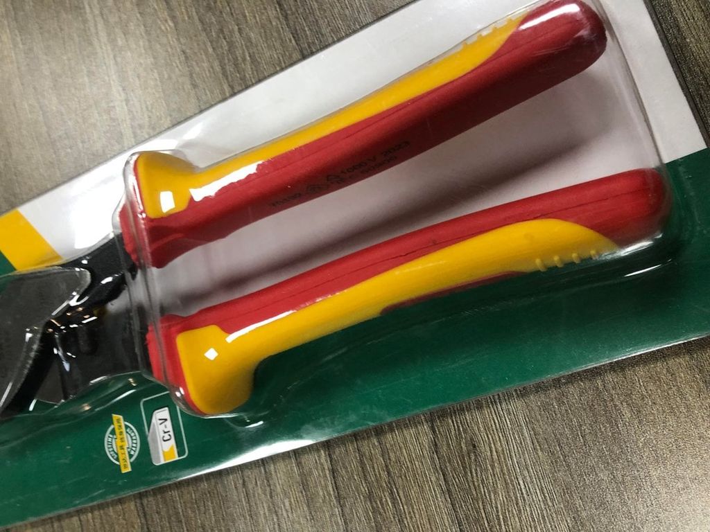 Kìm cắt cáp điện từ 10 inch SATA 70192
