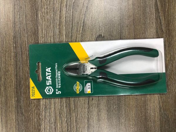 Kìm mũi cong 5 inch SATA 70221A