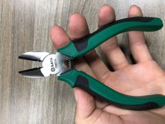 Kìm mũi cong 5 inch SATA 70221A