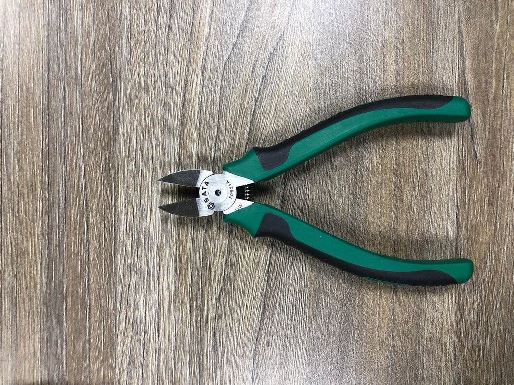 Kìm cắt dây tổng hợp 8'' SATA 70323A
