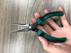 Kìm mũi thẳng dài nhỏ H/L 6 inch SATA 70617A