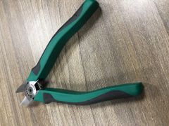 Kìm cắt ống nhựa 7inch SATA 70922A