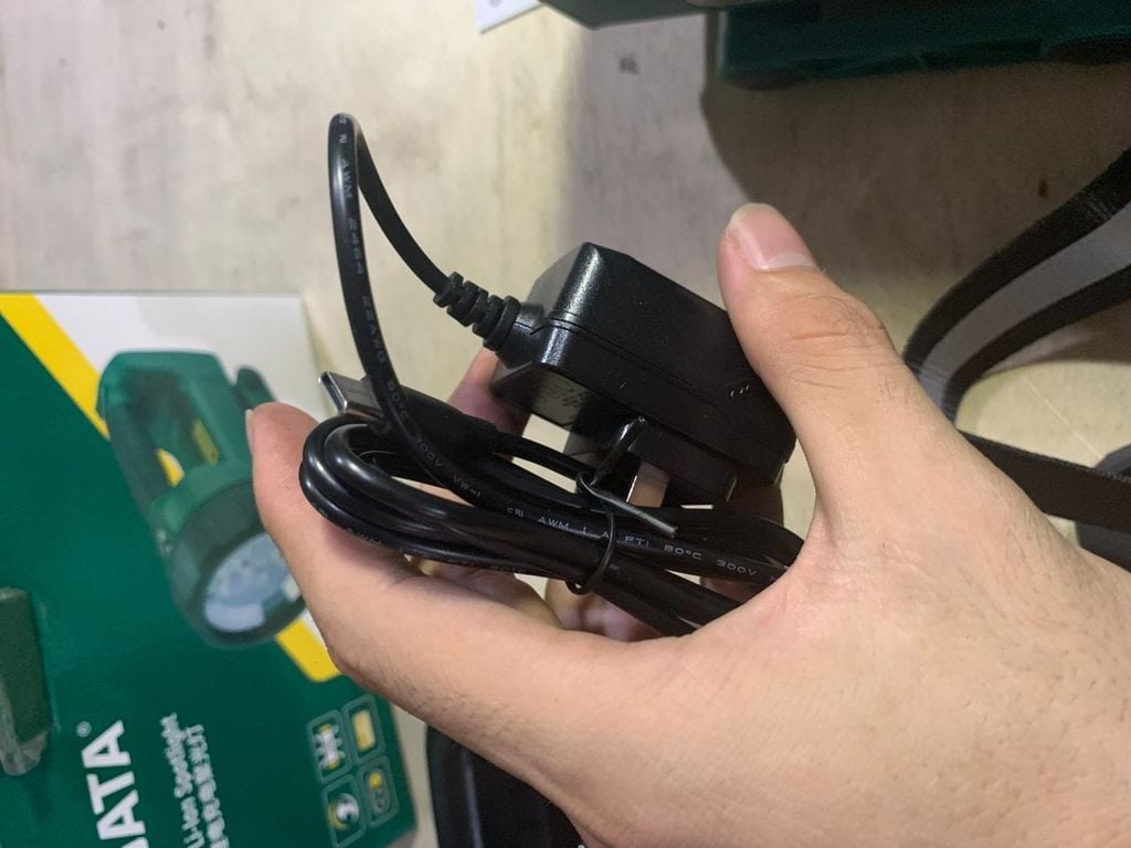 Đèn chiếu sáng SATA 90708A