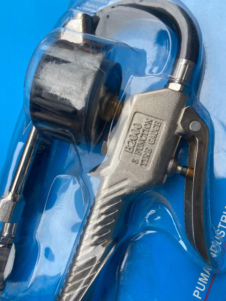 Súng bơm lốp xe Puma AA-6006