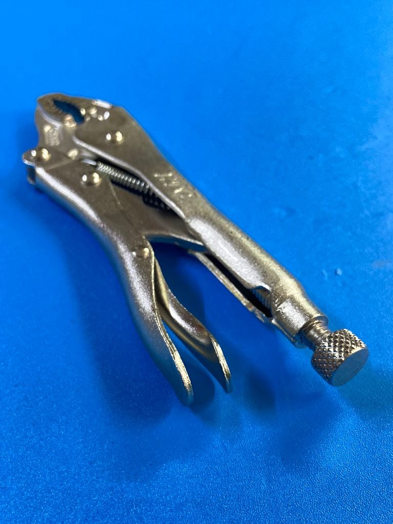 Kìm chết mỏ cong KTC 175WR (0-41mm, 177mm)