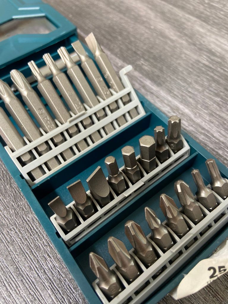 Bộ mũi vít đa năng 25 chi tiết Bosch 2607017400