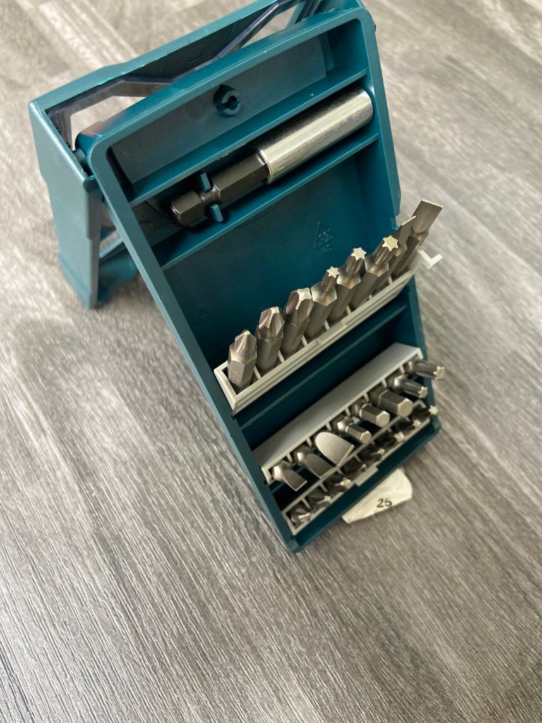 Bộ mũi vít đa năng 25 chi tiết Bosch 2607017400