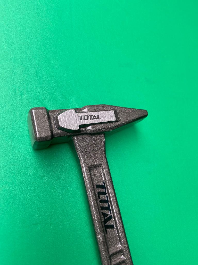 Búa đinh đầu dẹp & vuông 500g TOTAL ĐỒ NGHỀ THMH62500L