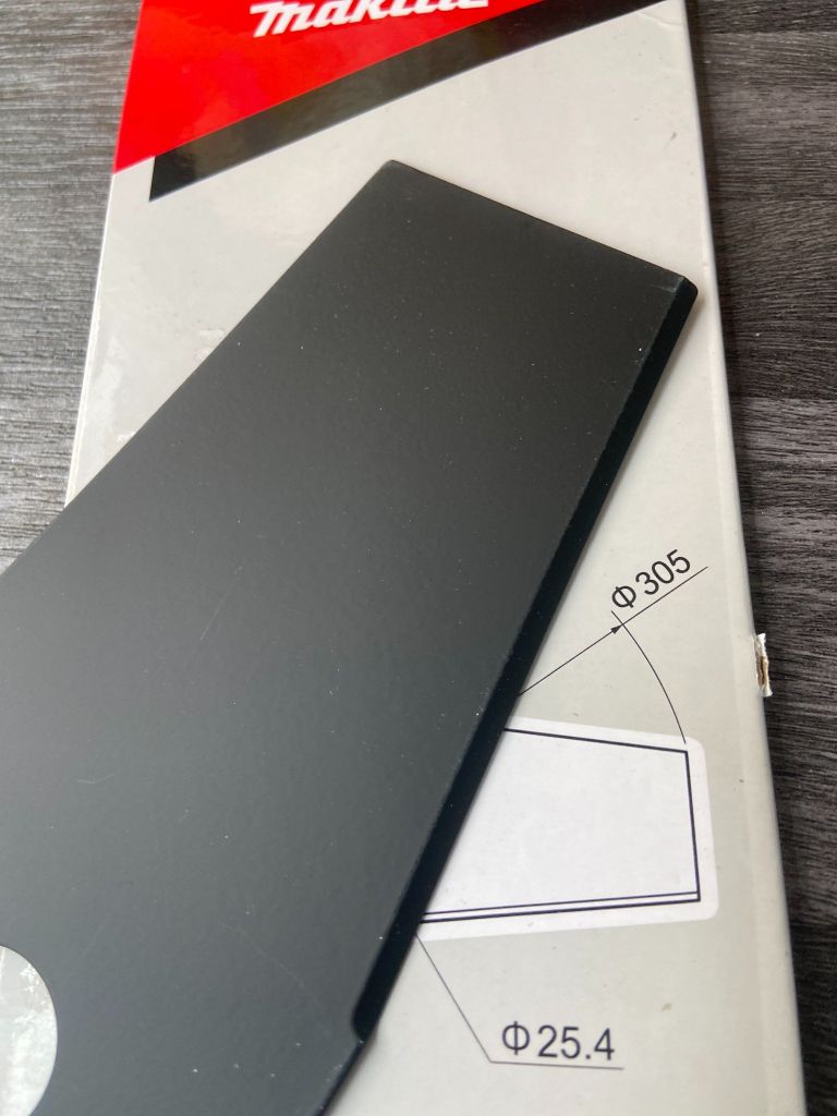 LƯỠI CẮT CỎ (2 RĂNG) 305MM Makita 195624-6