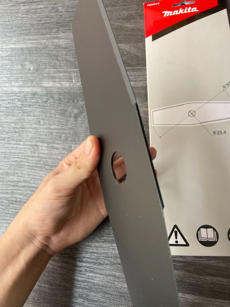 LƯỠI CẮT CỎ (2 RĂNG) 305MM Makita 195624-6