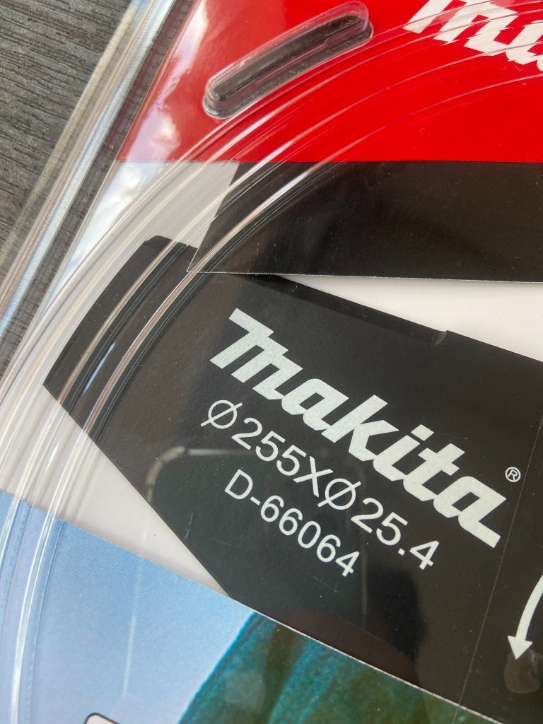 LƯỠI CẮT CỎ (255MMX25.4X2T) Makita D-66064