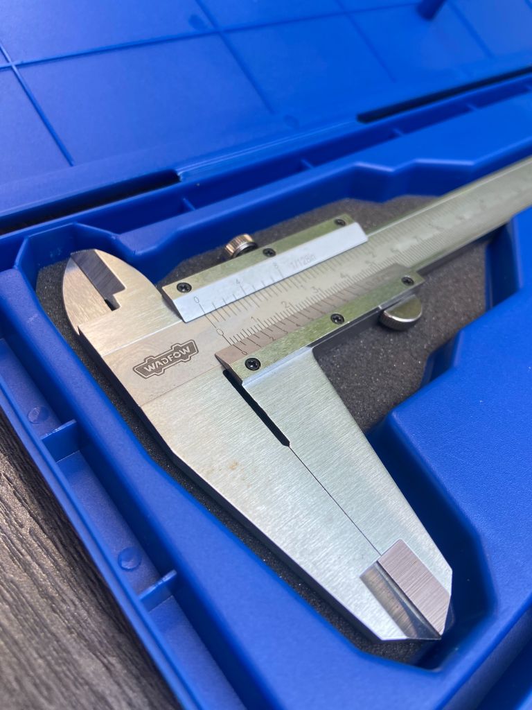 Thước cặp 300mm WADFOW WVC1B30