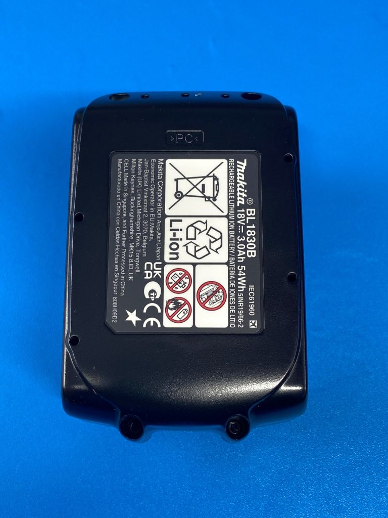 18V Pin Lion 3Ah BL1830B Makita 632G12-3