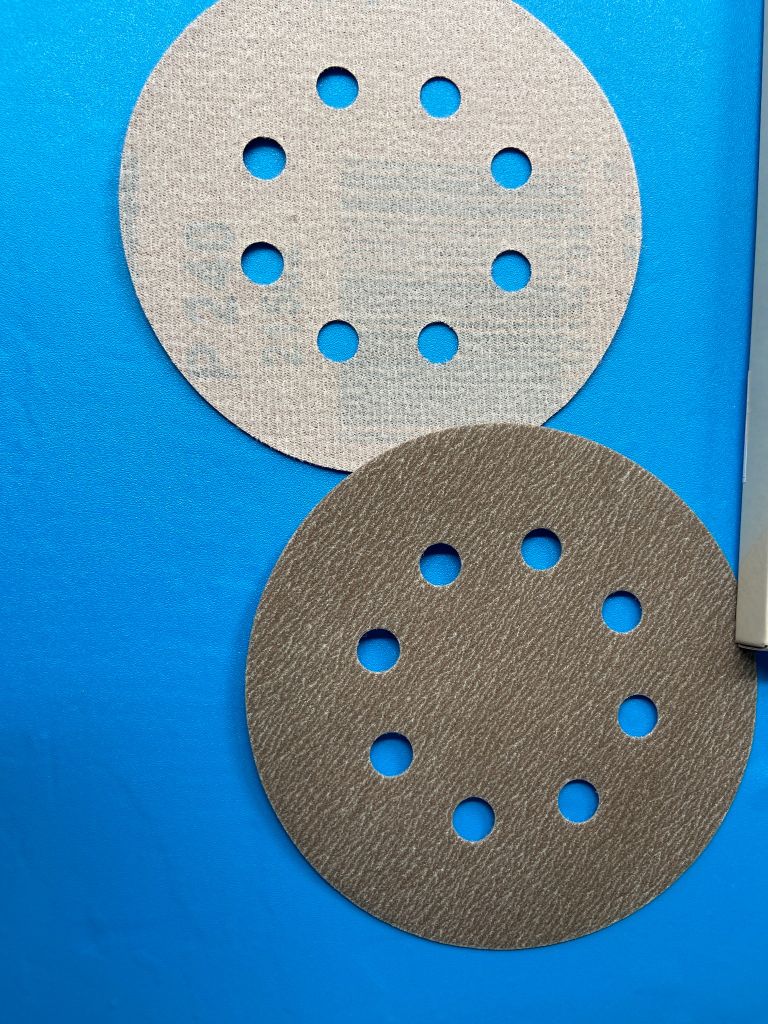 GIẤY CHÀ NHÁM(8 LỖ/CỠ HẠT 240/125MM)(10CÁI) Makita D-65888