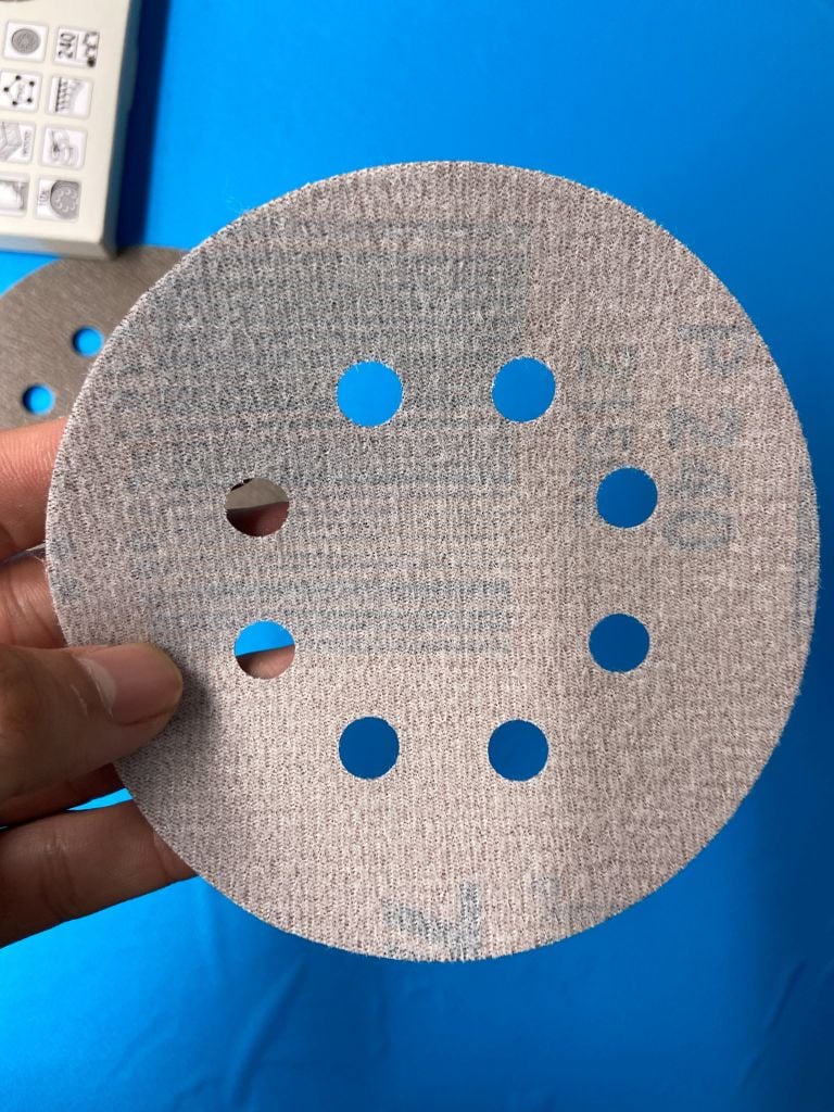 GIẤY CHÀ NHÁM(8 LỖ/CỠ HẠT 240/125MM)(10CÁI) Makita D-65888