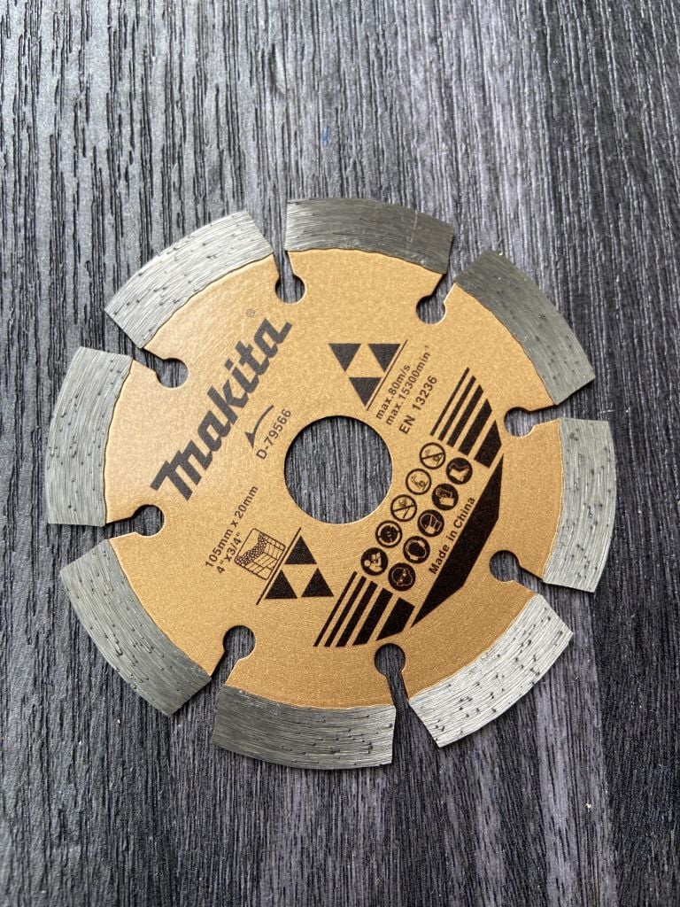LƯỠI CẮT KIM CƯƠNG CHO BÊ TÔNG 105MMX20MM Makita D-79566