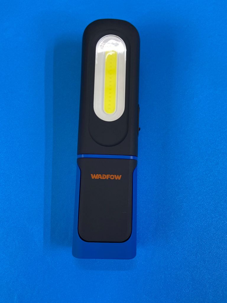 Đèn pin 320Lm Wadfow WFL7508