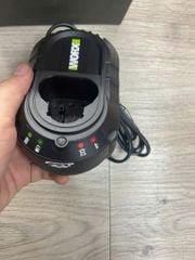 Đế sạc pin 12V Worx WA3713